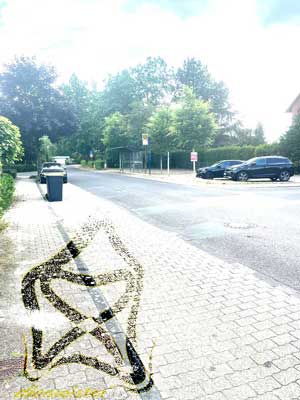 Haltestelle Spielplatz Strassenansicht